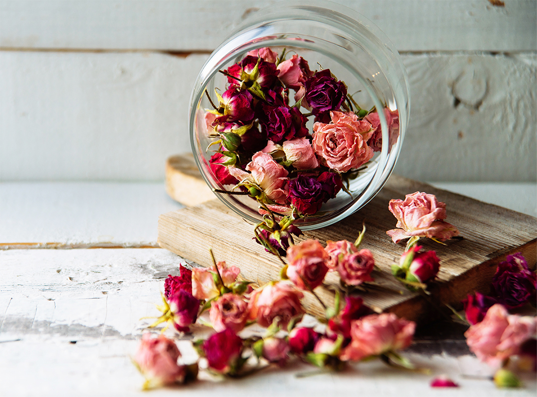 5-روش-برای-خشک-کردن-گل-رز