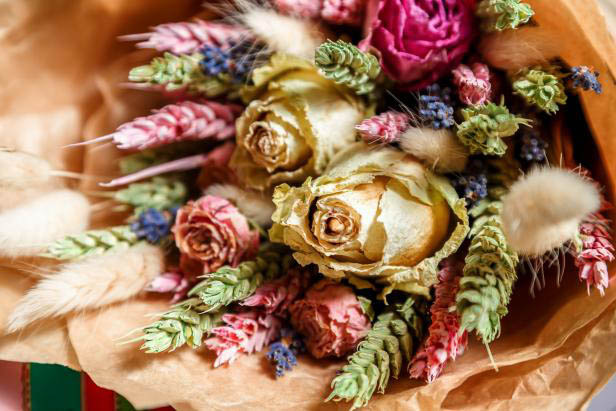 5-روش-طلایی-برای-خشک-کردن-گل-ها