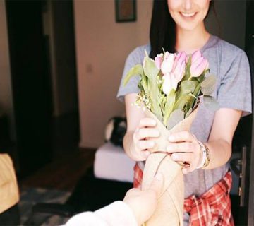 بایدها-و-نبایدهای-ارسال-گل-برای-یک-دختر