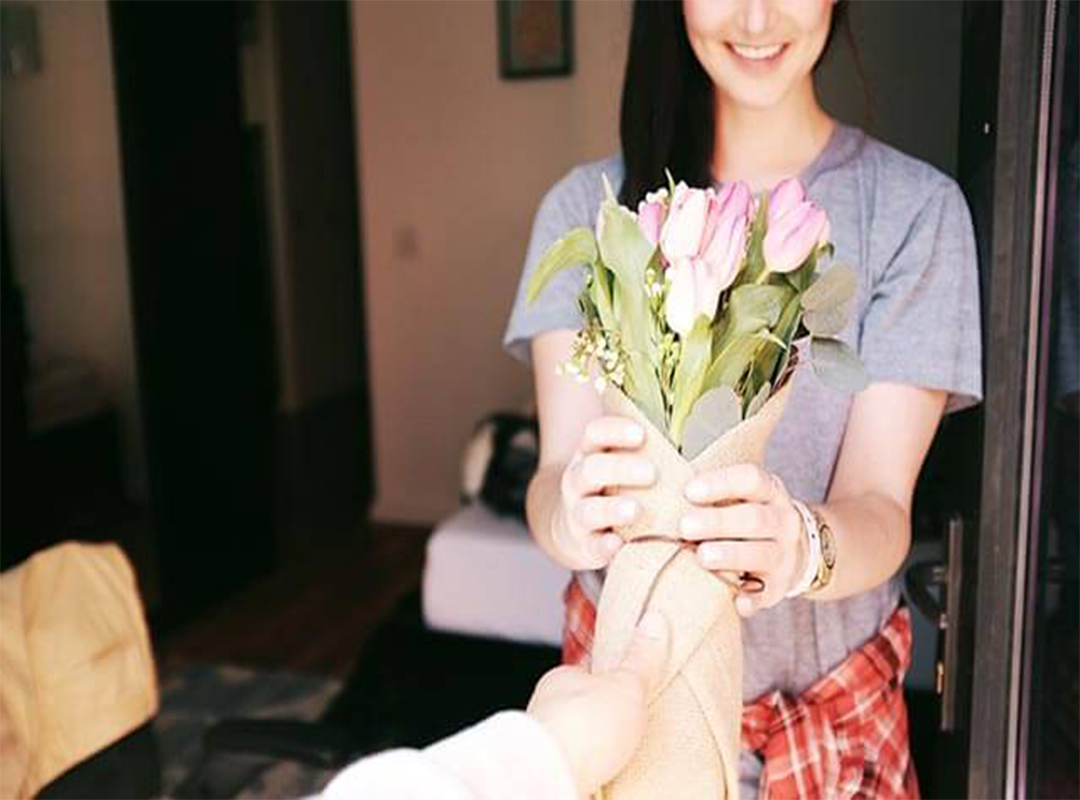 بایدها-و-نبایدهای-ارسال-گل-برای-یک-دختر