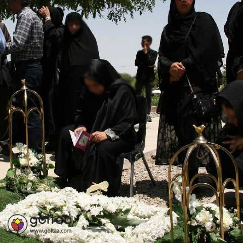 تاج گل مناسب مراسم ترحیم و ختم