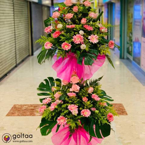 تاج گل برای مراسم افتتاحیه